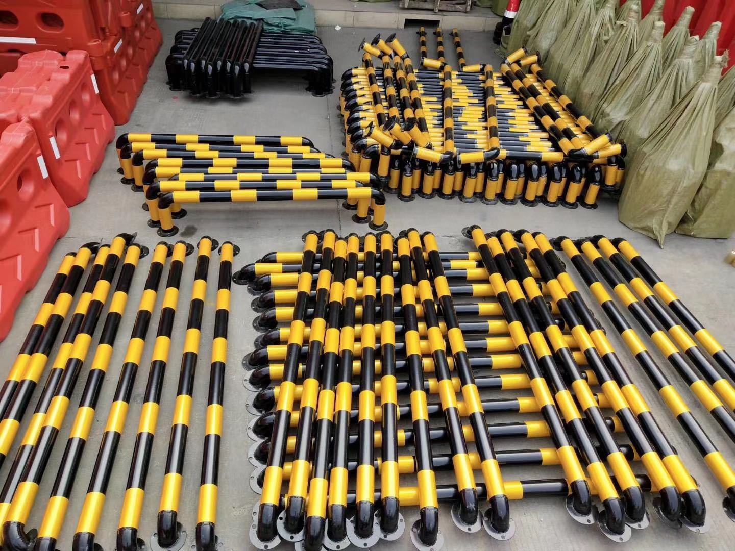 u型防撞柱停车场挡车杆 油站m型防撞栏 车辆挡车管 隔离桩止退器