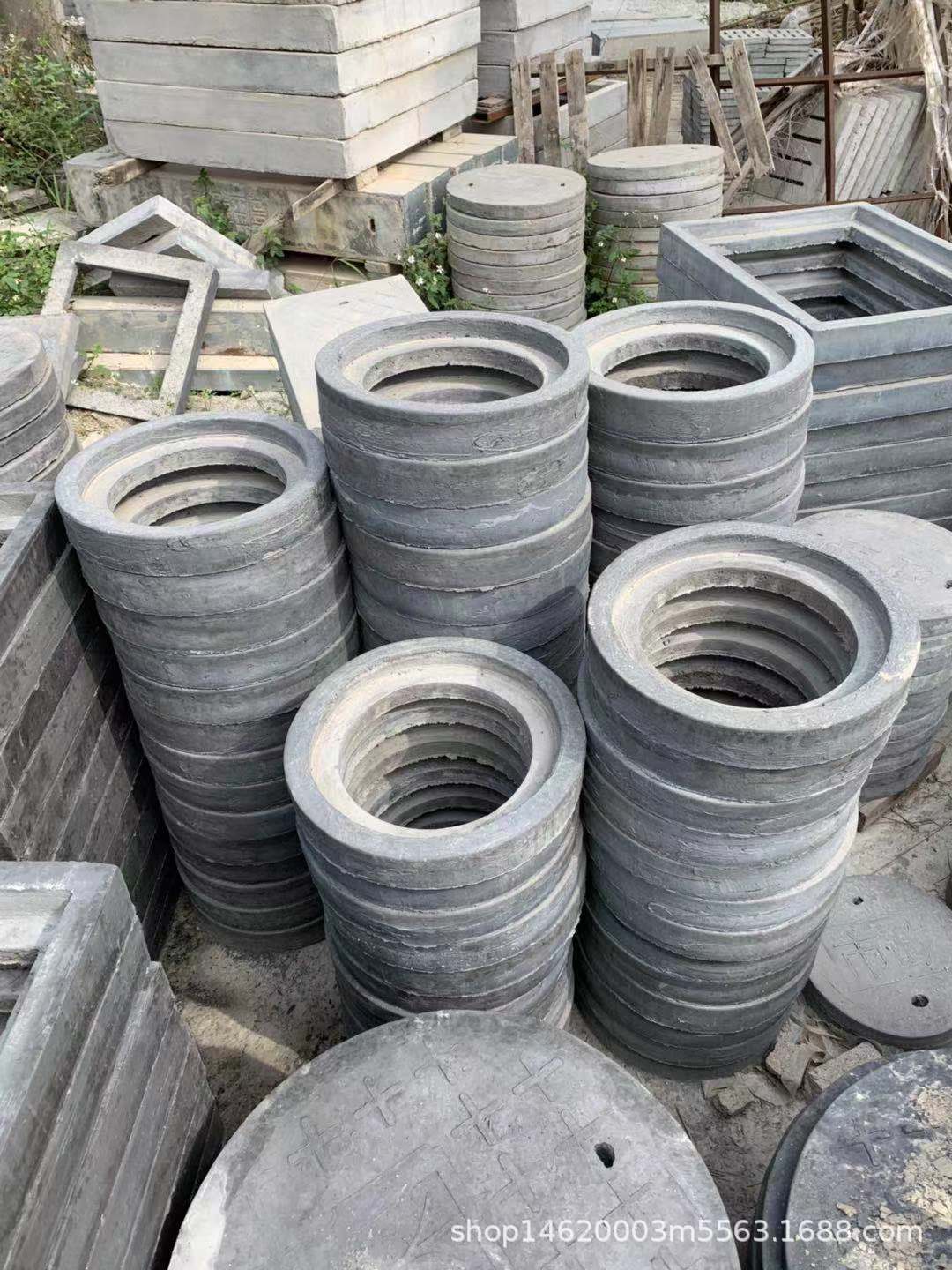 厂家供应球墨铸铁井盖基座钢纤维井盖底座水泥窨井盖底座