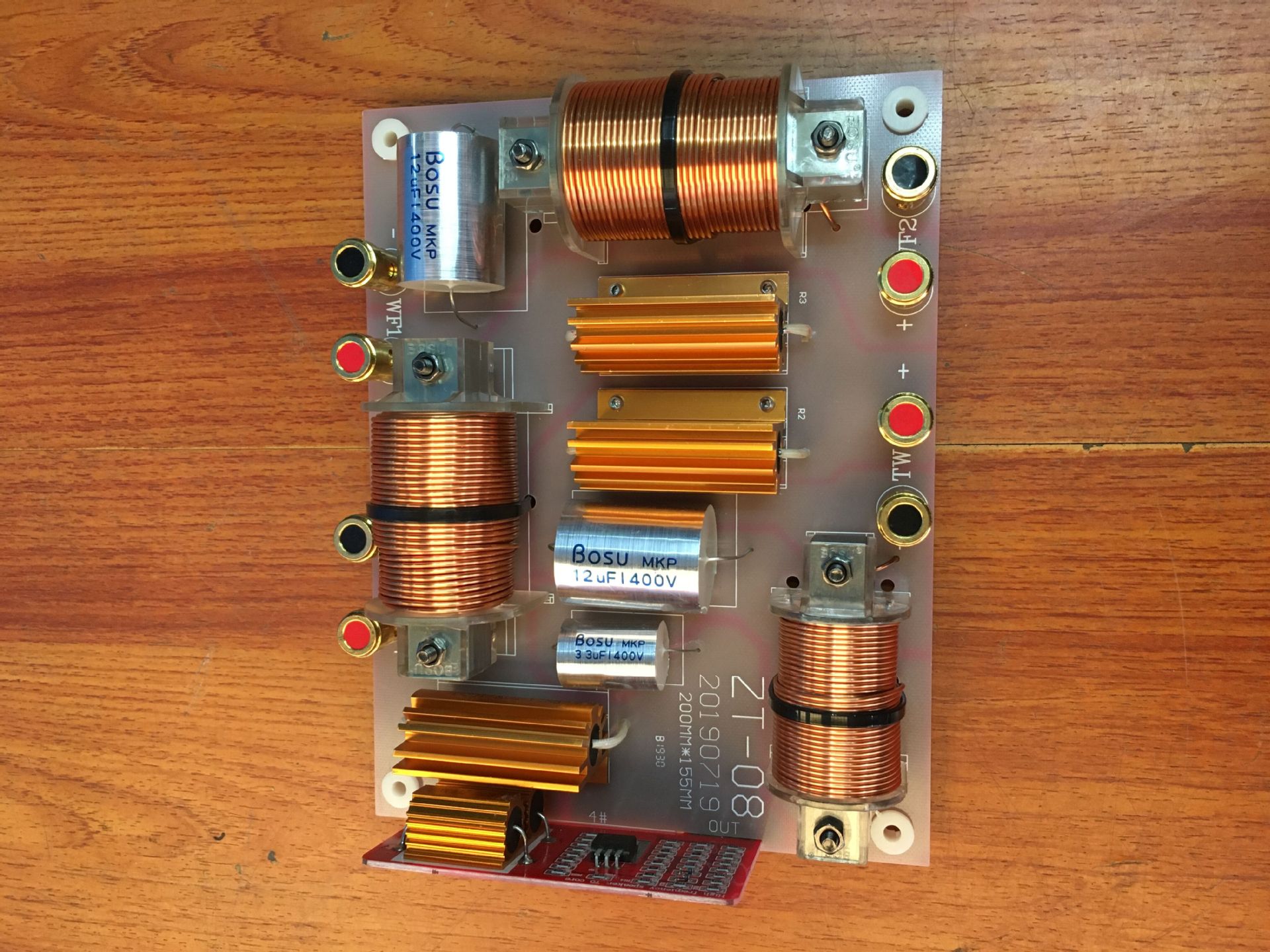 zt-08专业高端舞台演出分频器大功率一高两低三分频器4-8欧1500w
