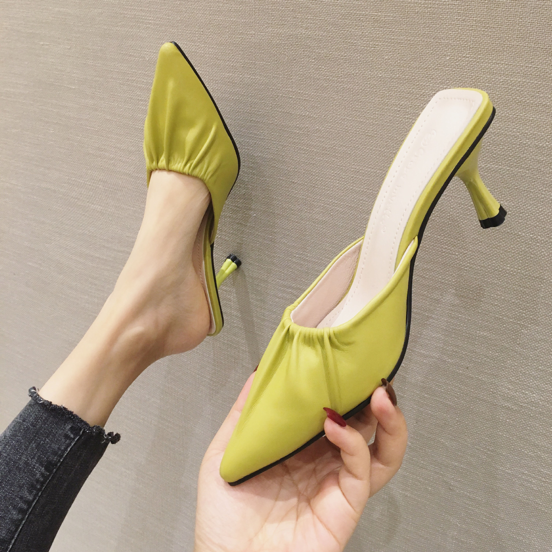 2020夏新款糖果色外穿凉拖懒人尖头网红中细跟穆勒包头半拖鞋女