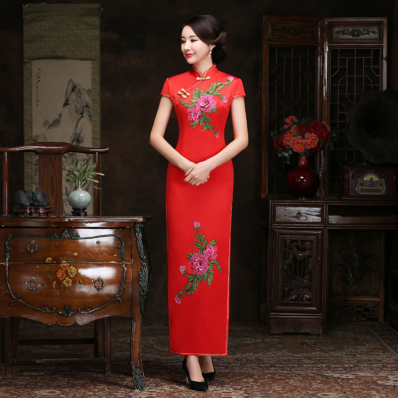 红色旗袍2022新款春秋端庄大气走秀旗袍裙长款舞台演出礼仪服装女