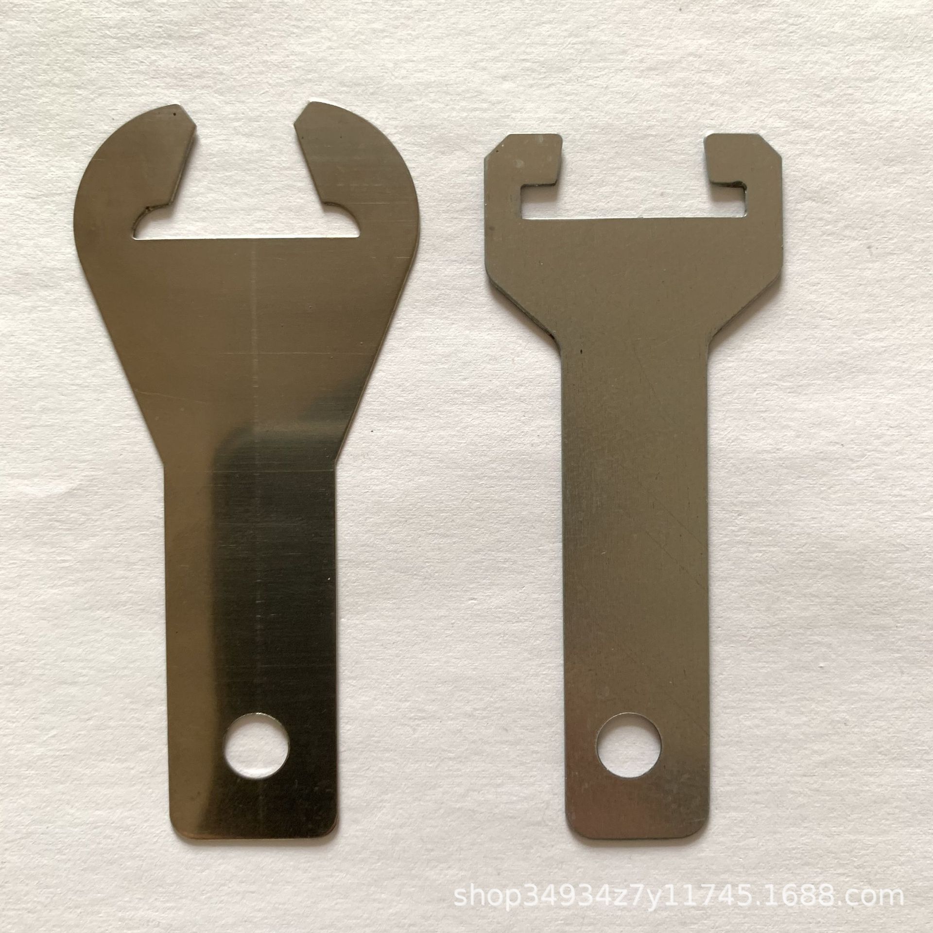 集成吊顶配件三角龙骨吊顶配件吊片挂片小挂轻钢龙骨配件厂家批发