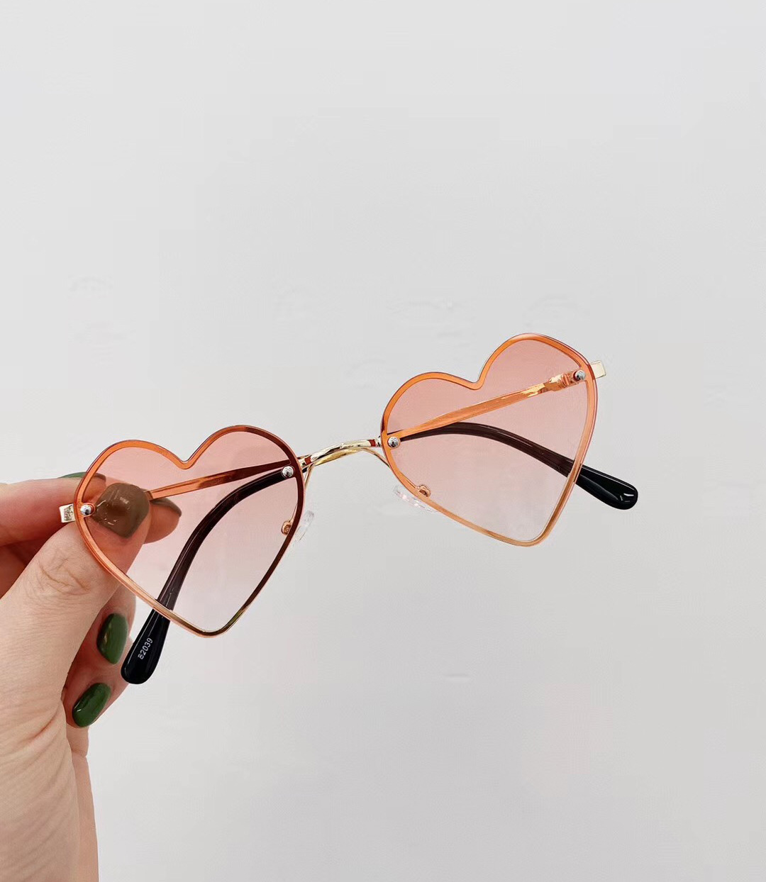 新款儿童太阳镜 糖果色小孩爱心眼镜防晒时尚男女童墨镜厂家直销