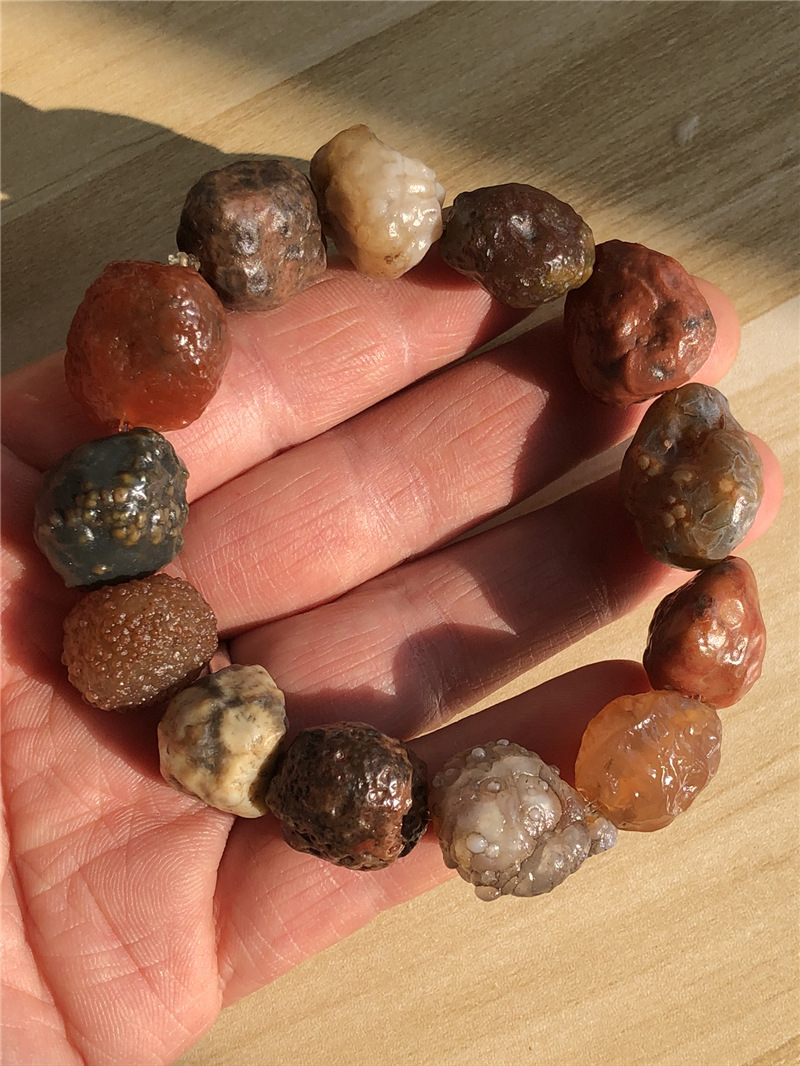 阿拉善戈壁玛瑙原石手串糖心经脉石手串批发