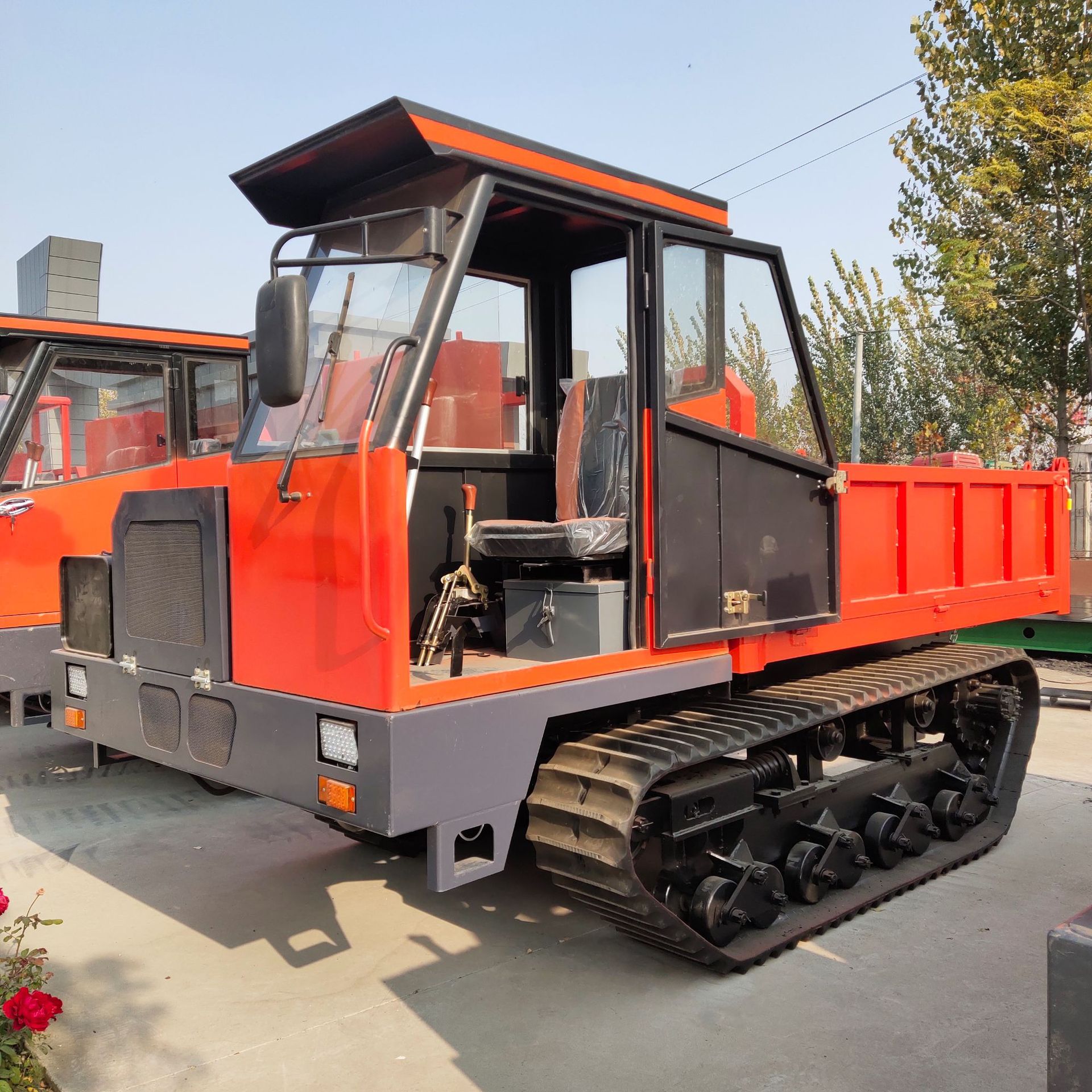 6吨工程履带运输车 泥地山区拉木材工程履带运输车厂家