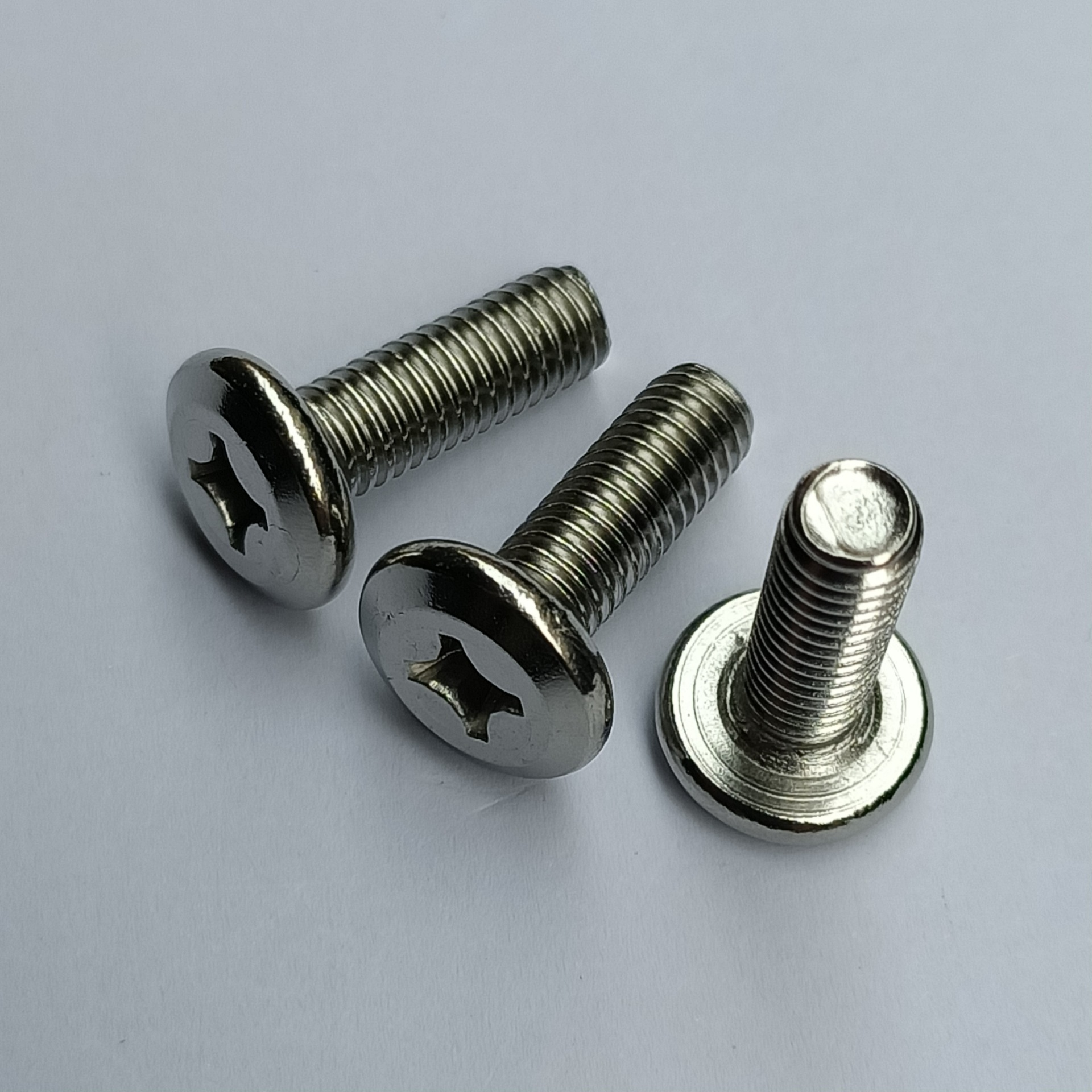 304不锈钢倒边十字螺丝家具斜大平头螺丝货架组合螺栓家私螺丝