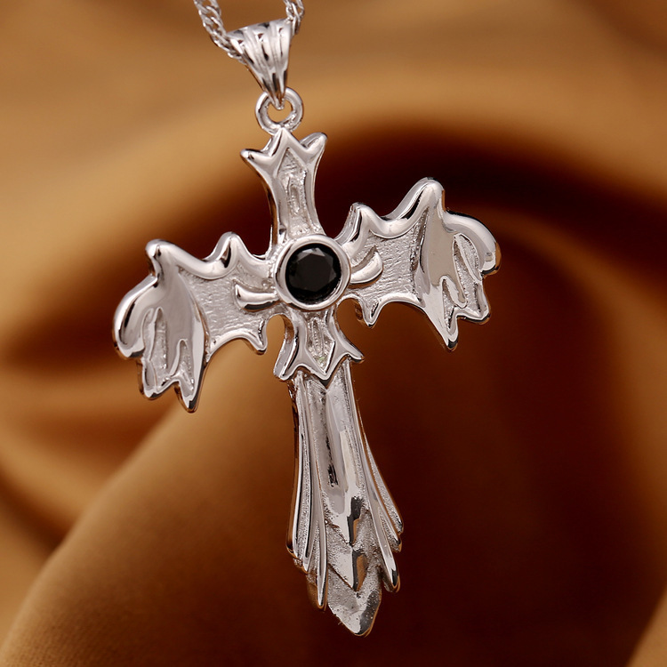 新韩版短款十字架吊坠 男士吊坠 十字架翅膀 个性饰品工厂店