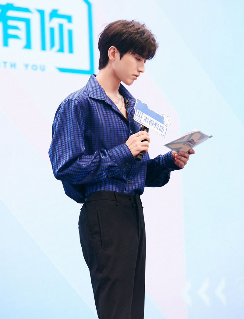 青春有你2蔡徐坤同款衣服 深蓝色格子宽松衬衫男女长袖情侣装夏潮