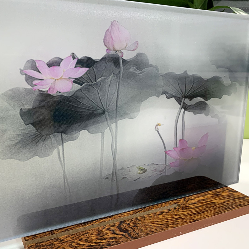 夹画玻璃钢化 中国风荷花夹胶艺术玻璃景观墙屏风隔断装饰 定制