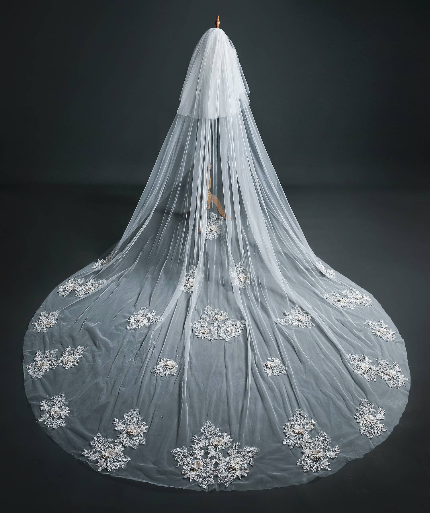 新款新娘婚纱结婚头纱韩式超仙超长拖尾蕾丝花朵头纱外贸代发批发