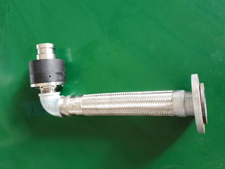 水冷螺旋输送机用旋转接头不锈钢通冷却水旋转接头低压旋转接头