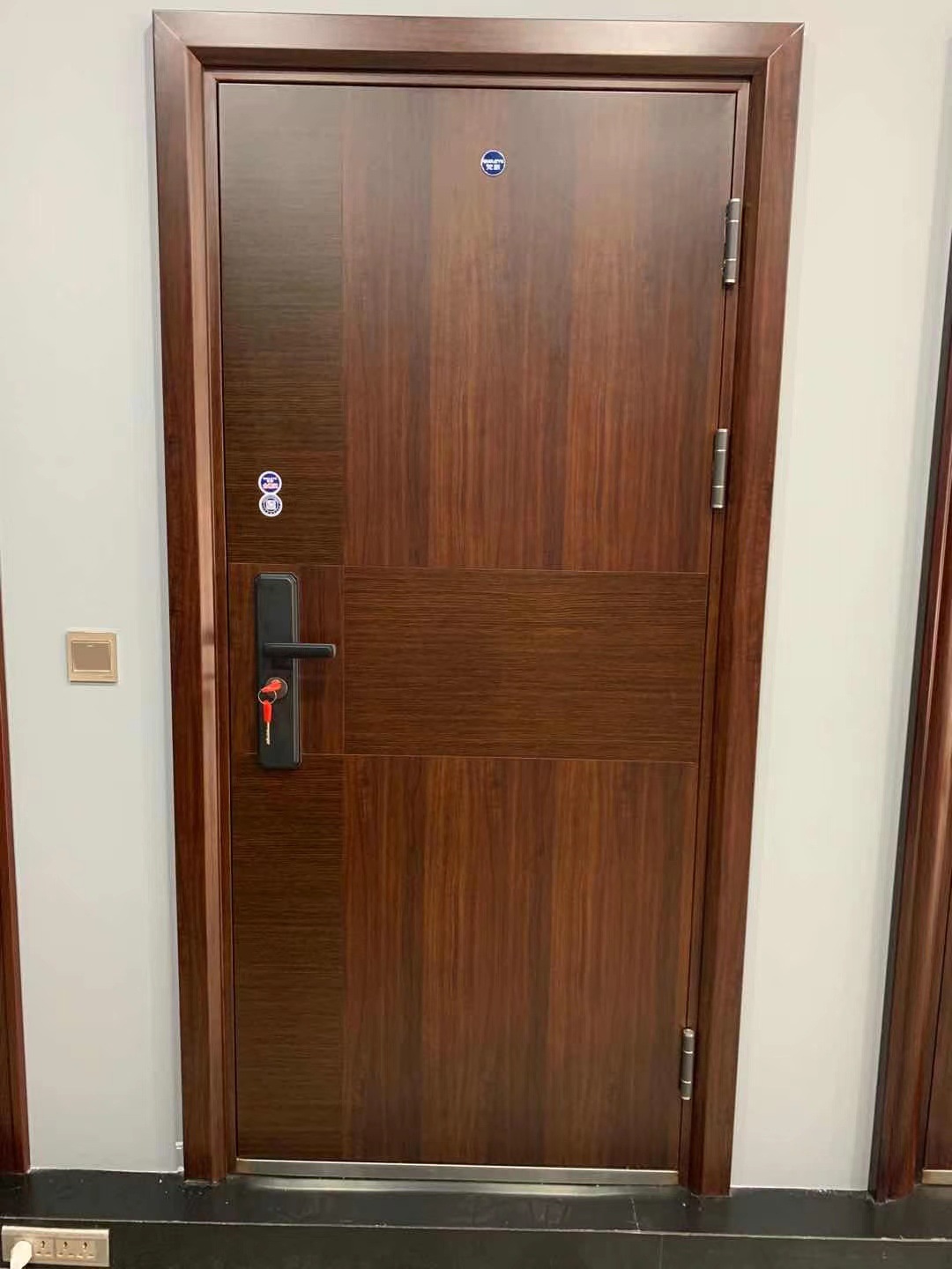 浙江防盗门厂家批发家用安全平板门钢制工程门丁级入户门防盗门