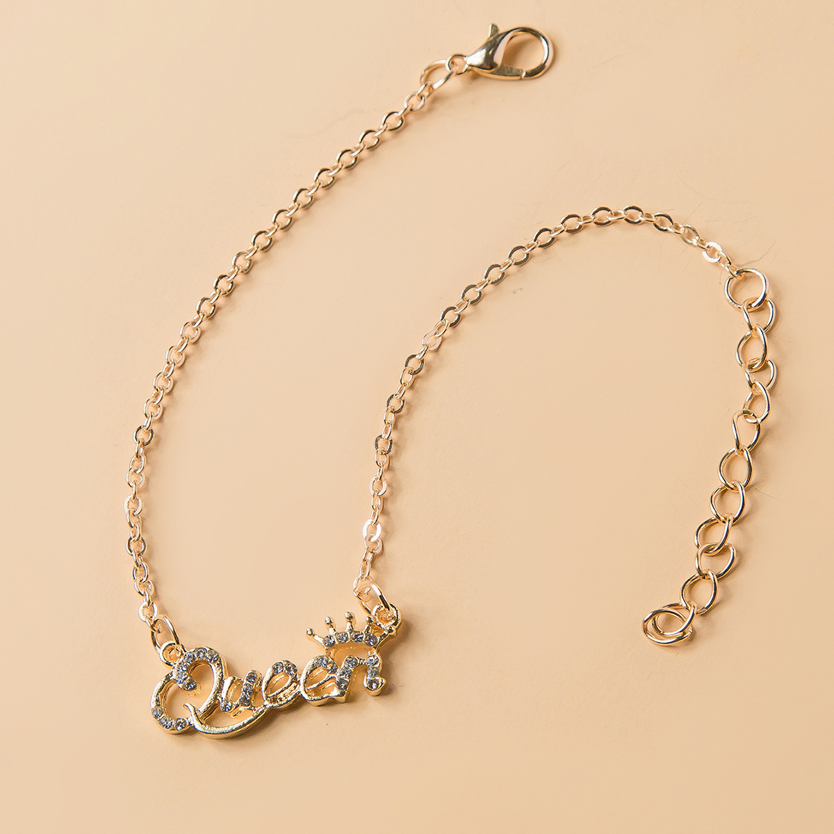 厂家直销wish亚马逊速卖通ebay流行镶钻水钻皇冠字母queen手链女