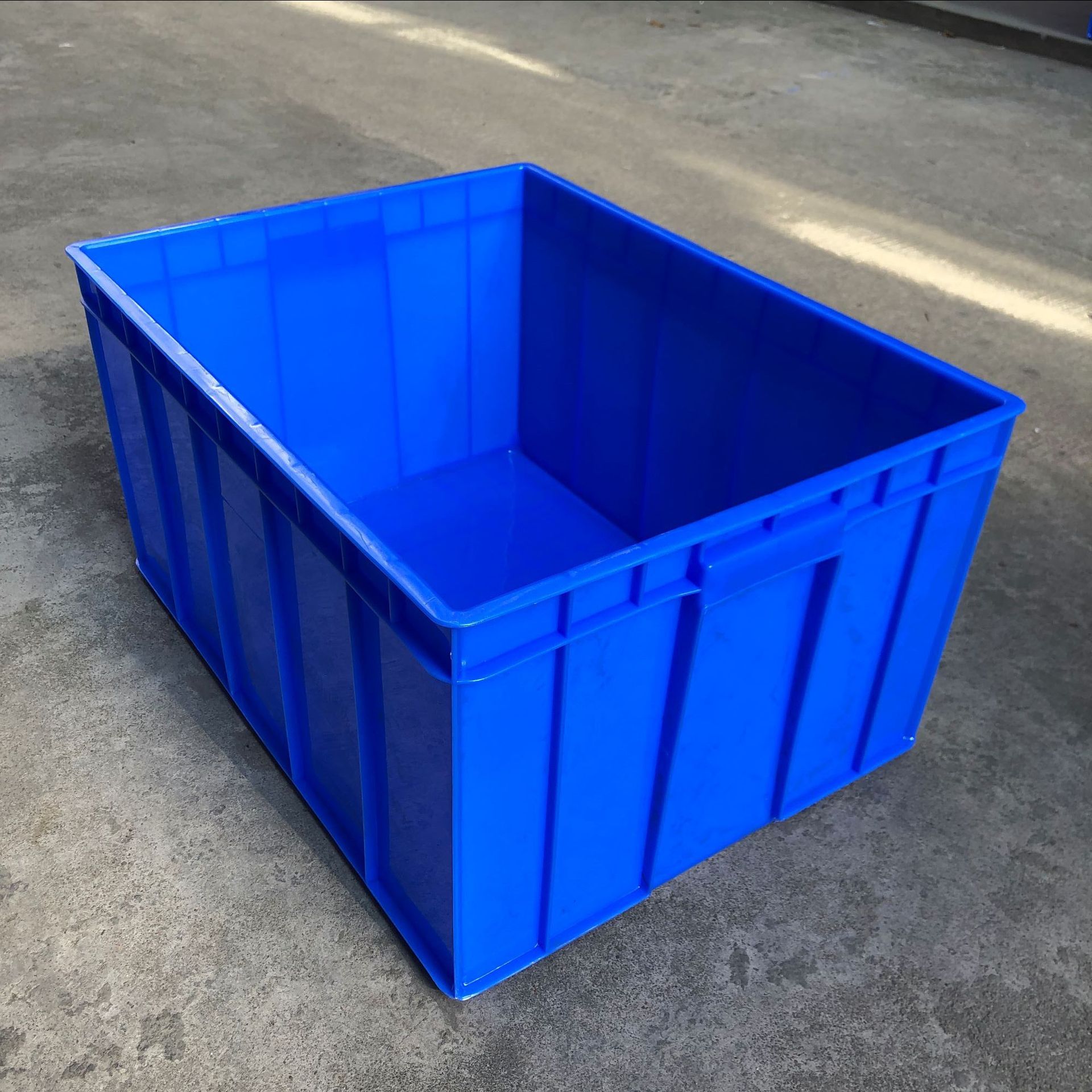 带盖周转箱长方形加厚塑料周转箱五金收纳塑胶箱工业仓库大号胶框