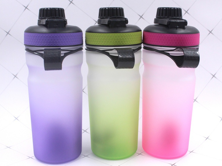 渐变磨砂摇摇杯太空杯塑料杯密封防漏旅行杯健身房便携水杯旅行杯