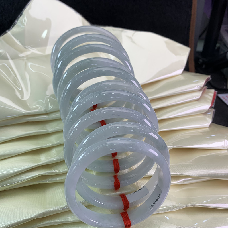 翡翠厂家批发 缅甸翡翠手镯a货翡翠冰种贵妃手镯水润细腻源头直供