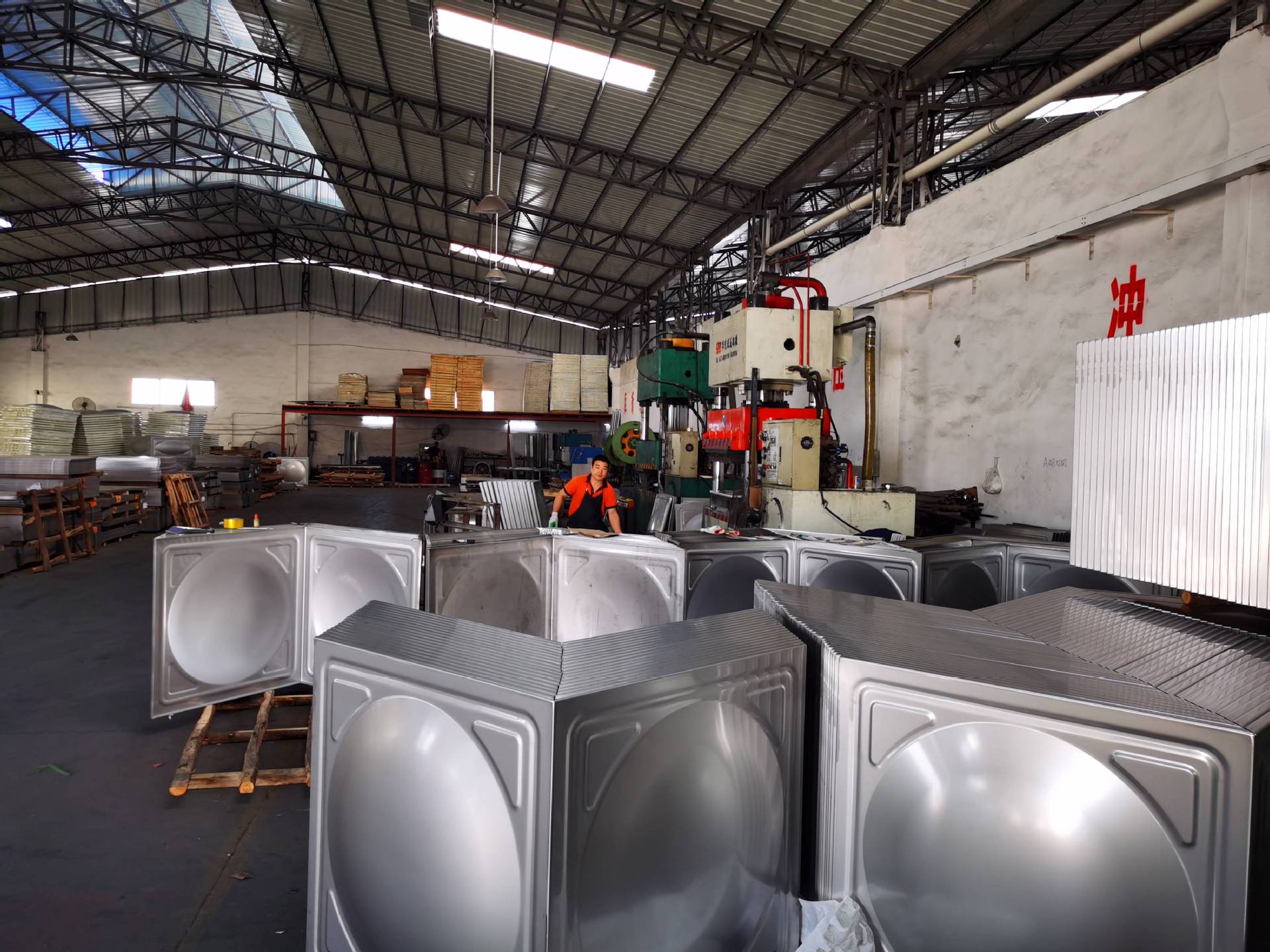 东莞市强宝钢消防水箱制造有限公司工厂-东莞市强宝钢消防水箱制造