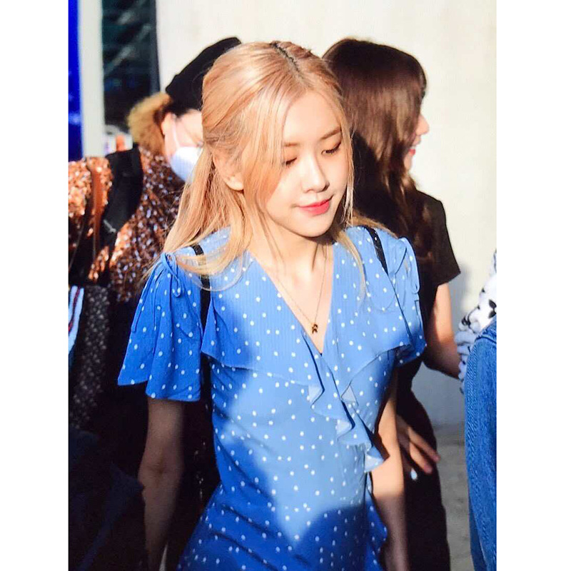 rose朴彩英同款蓝色荷叶边波点不规则下摆度假风系带蝴蝶结连衣裙