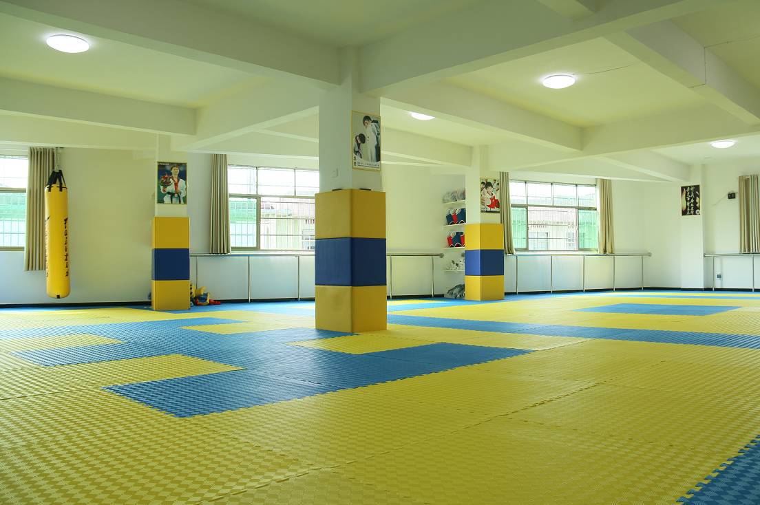 软包背景墙定制 跆拳道馆武术馆防撞软包墙柱子 环保软包墙贴厂家