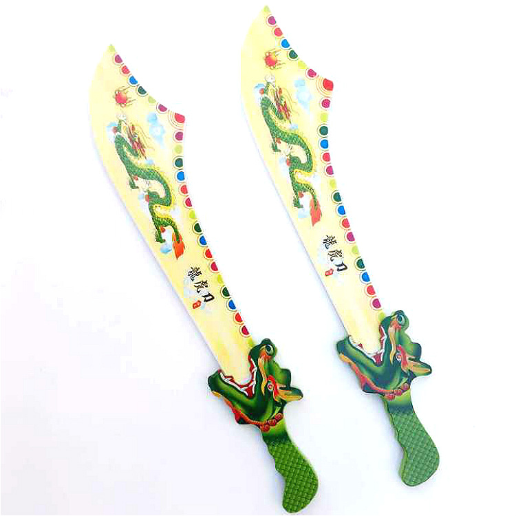 厂家批发 2016年新款彩色木质龙虎刀 庙会景区热卖儿童玩具