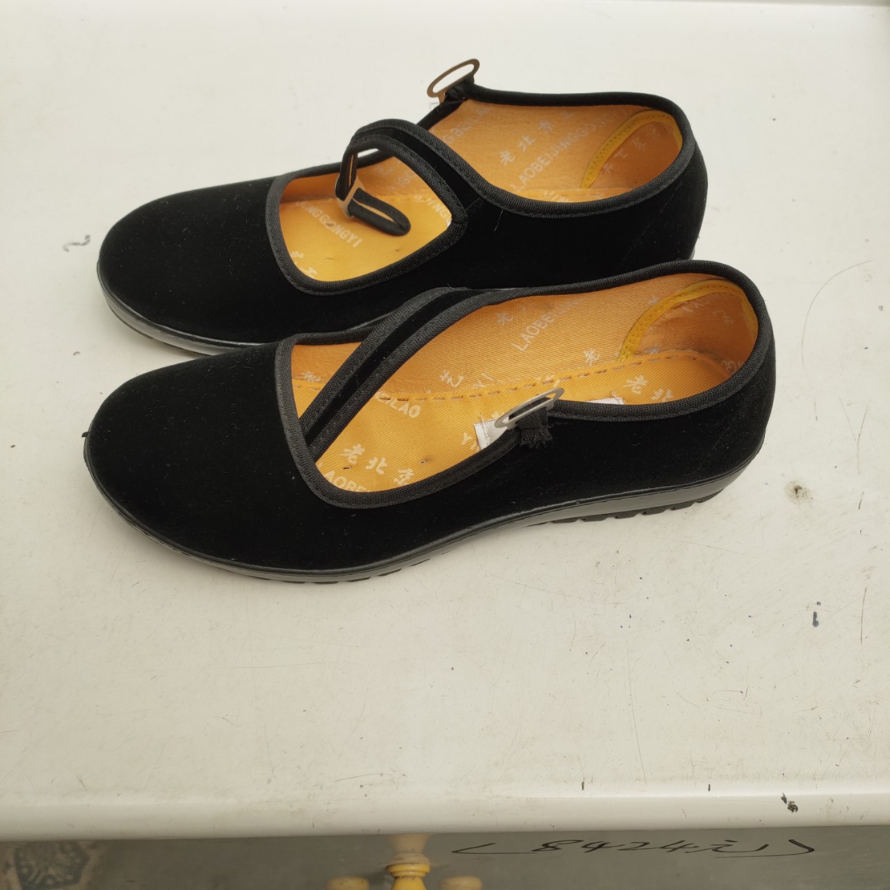 经典老北京女布鞋防滑工作礼仪鞋广场舞蹈鞋平跟平绒一代女鞋现货