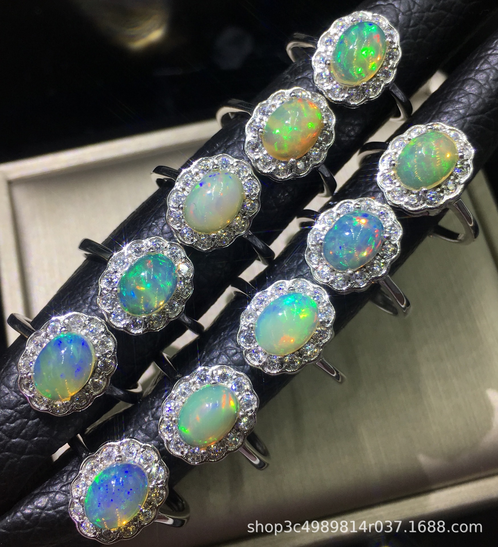 天然欧泊戒指s925银活口蛋白石满火彩澳宝非洲白欧珀opal简约批发