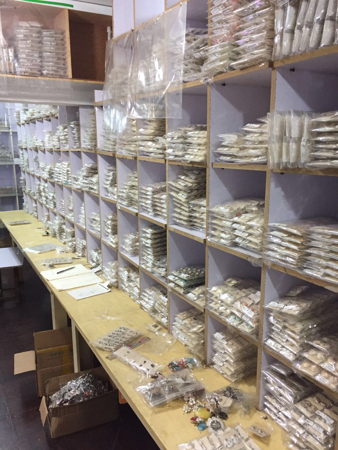 新款韩版珍珠胸针时尚气质女饰品巧手制作发饰胸针饰品直播供货