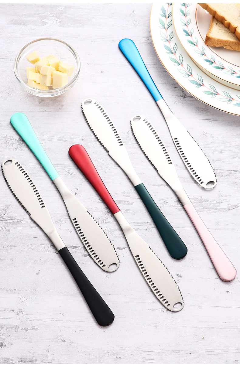 跨境亚马逊镀不锈钢牛油刀钛喷漆带孔多功能抹奶油刀奶酪刀果酱刀