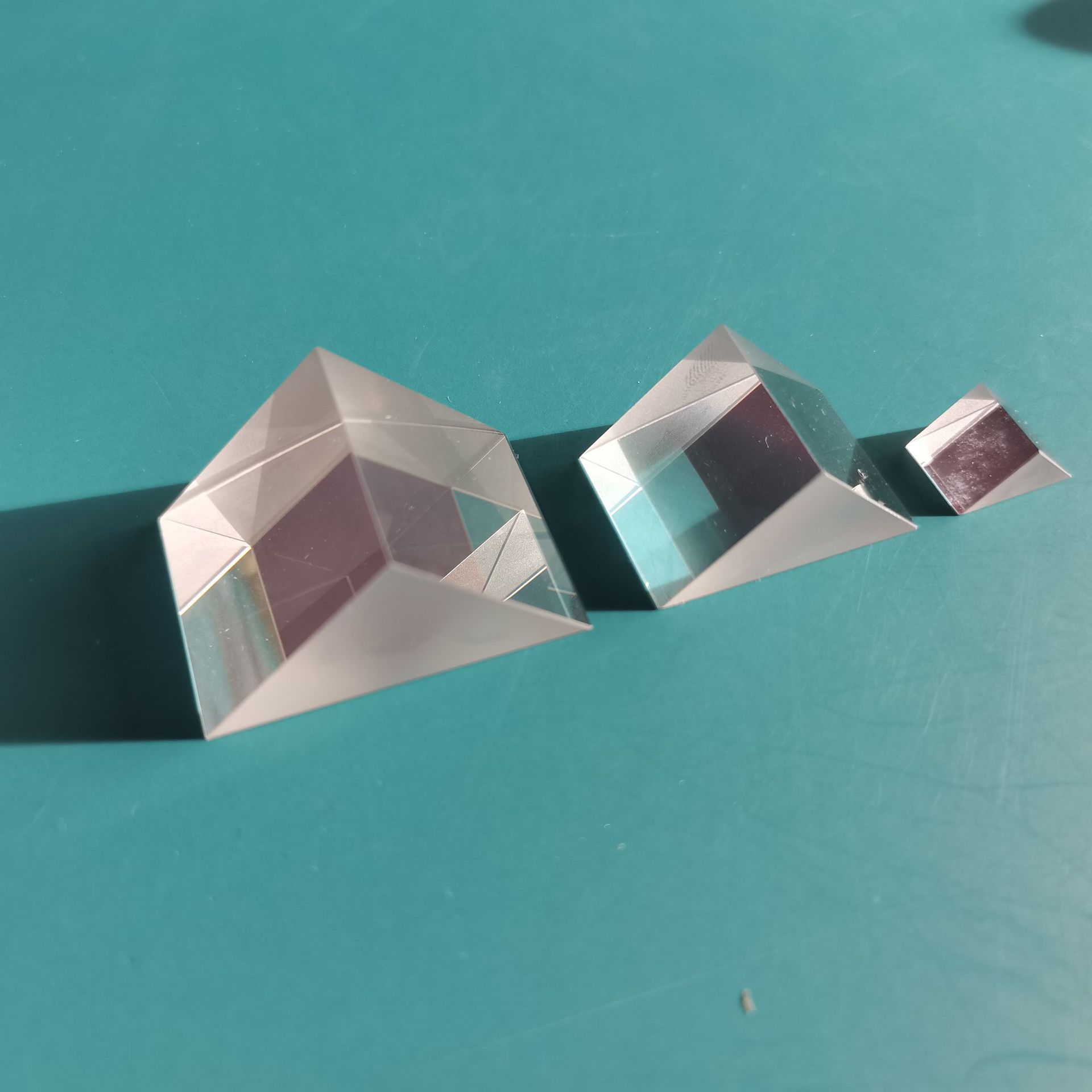 三面抛光光洁度40/20光学直角棱镜定制-阿里巴巴