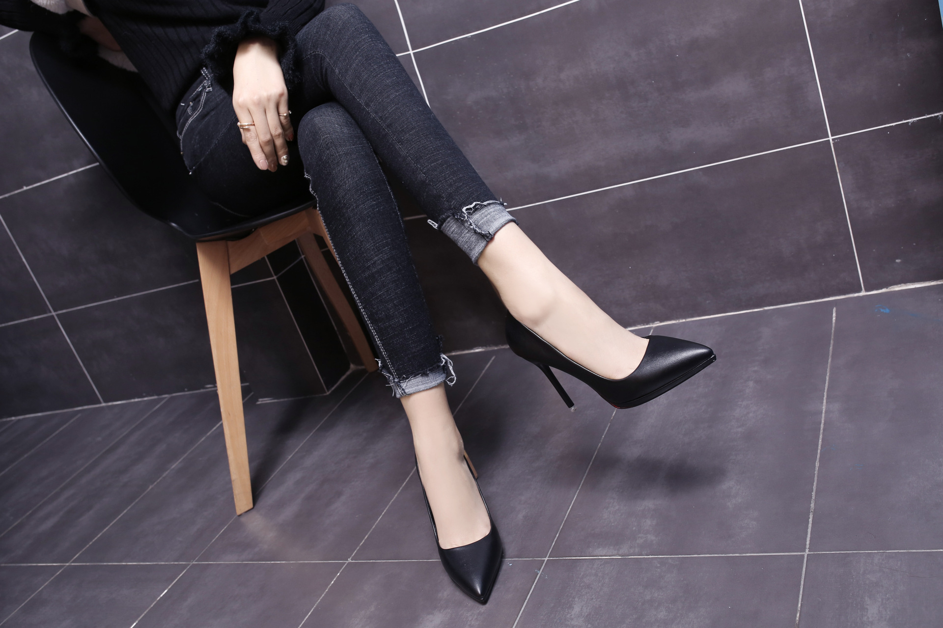 10cm高跟鞋女防水台性感细跟超高跟尖头显瘦漆皮单鞋秋季宴会杏色