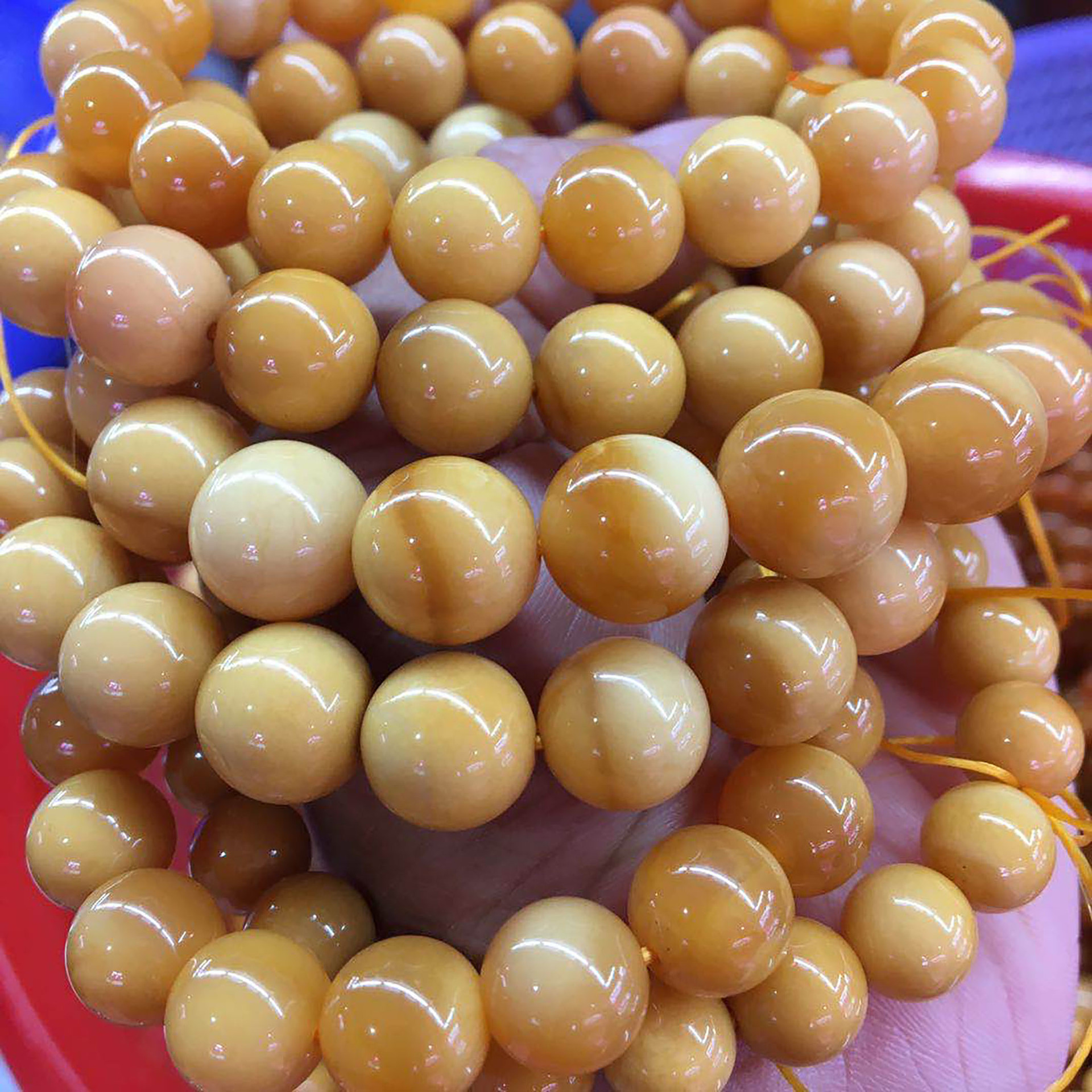 天然缅甸黄玉手串 蛋黄色缅黄玉男女款圆珠手链文玩手饰珠宝批发