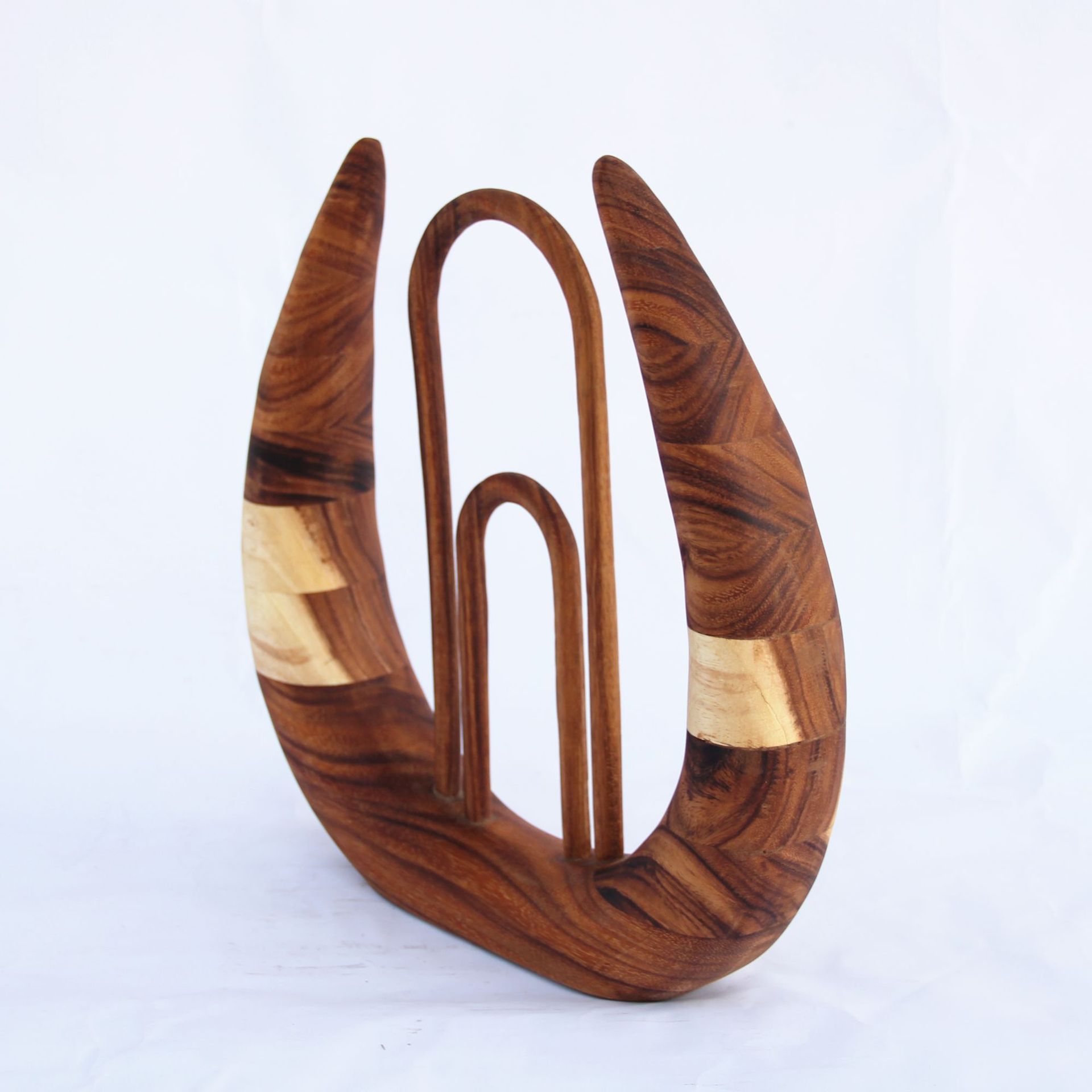 厂家销售原创手工制作胡桃木玄关装饰摆件牛角造型家居桌面工艺品