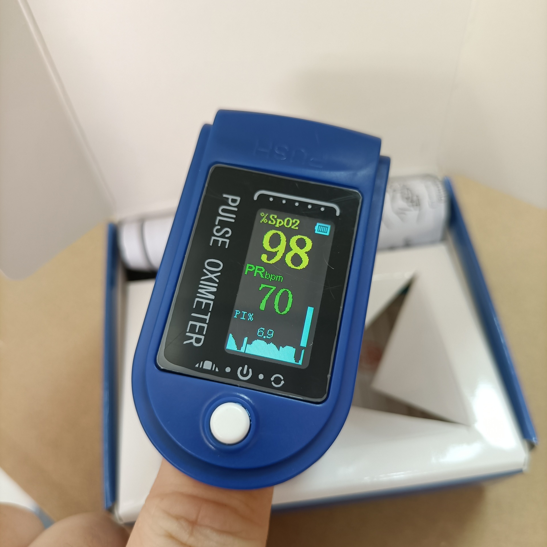 现货跨境tft屏血氧仪指尖式心率血氧饱和度pulse oximeter血氧计