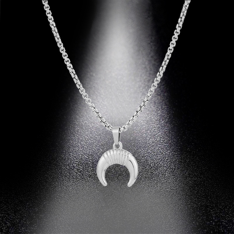 304L Stainless Steel Clavicle Chain Japanese Girls' Retro Cute Pendant Special-Interest Design Cold Style Crescent Necklace for Women