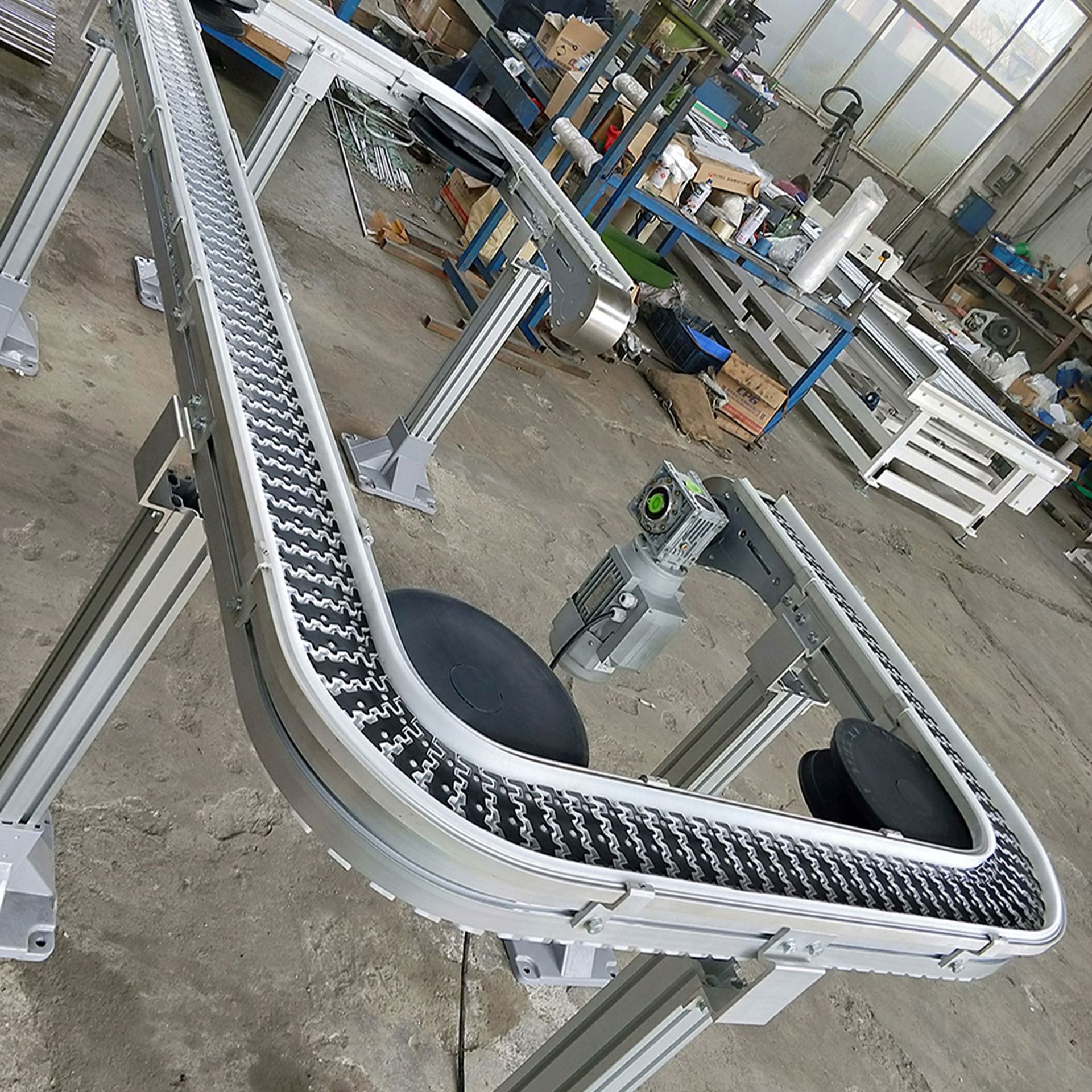 输送机厂家专业提供龙骨链输送线不锈钢链板输送机按需批发