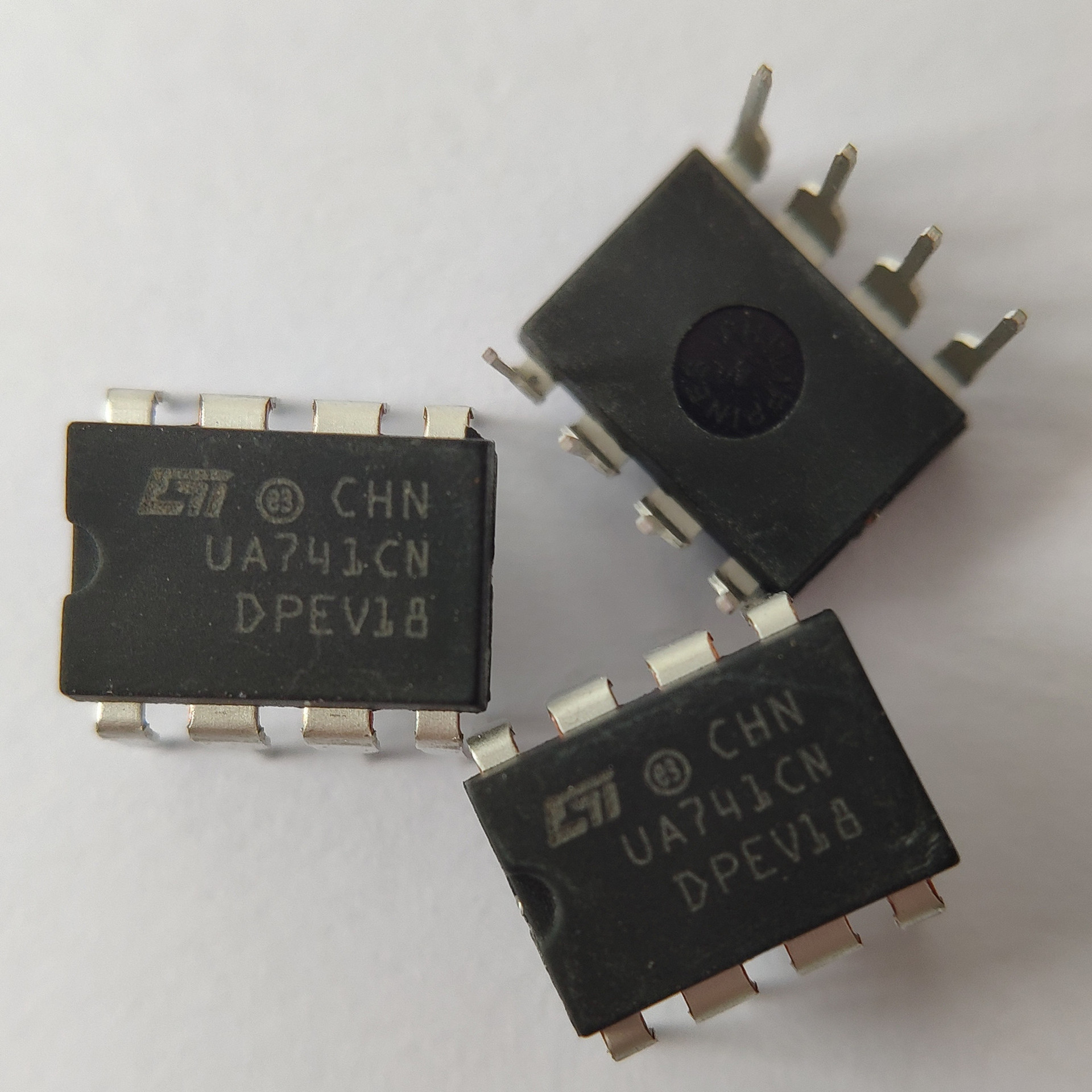 ua741cndip8插件放大ic频率放大ic