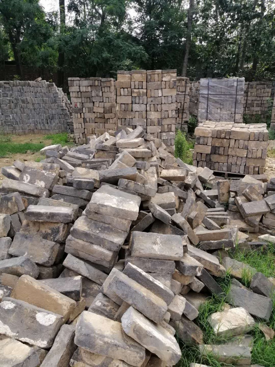 大量老青砖批发价格各规格旧青砖现货出售老旧砖批发出售欢迎选购