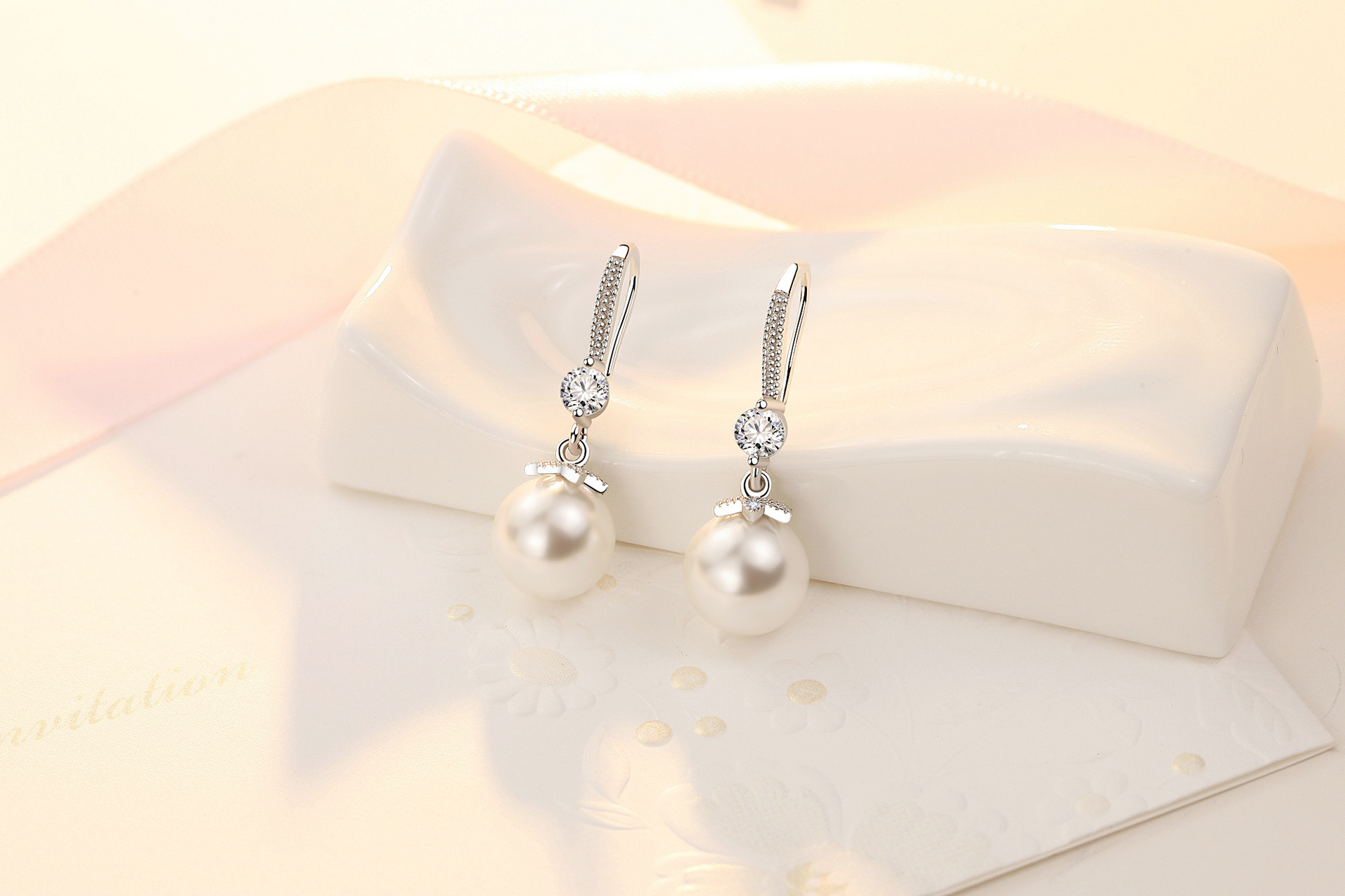 珍珠耳饰女时尚花朵珍珠耳环女s925纯银耳坠网红真银耳钉新款潮