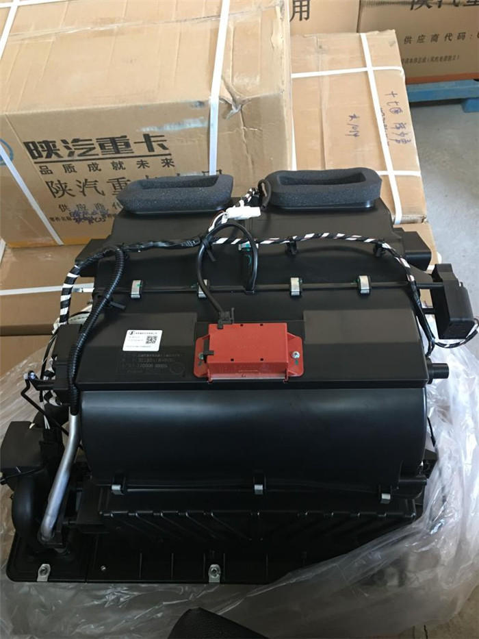 适配德龙f3000新款暖风机总成自动空调本体总成dz13241840701