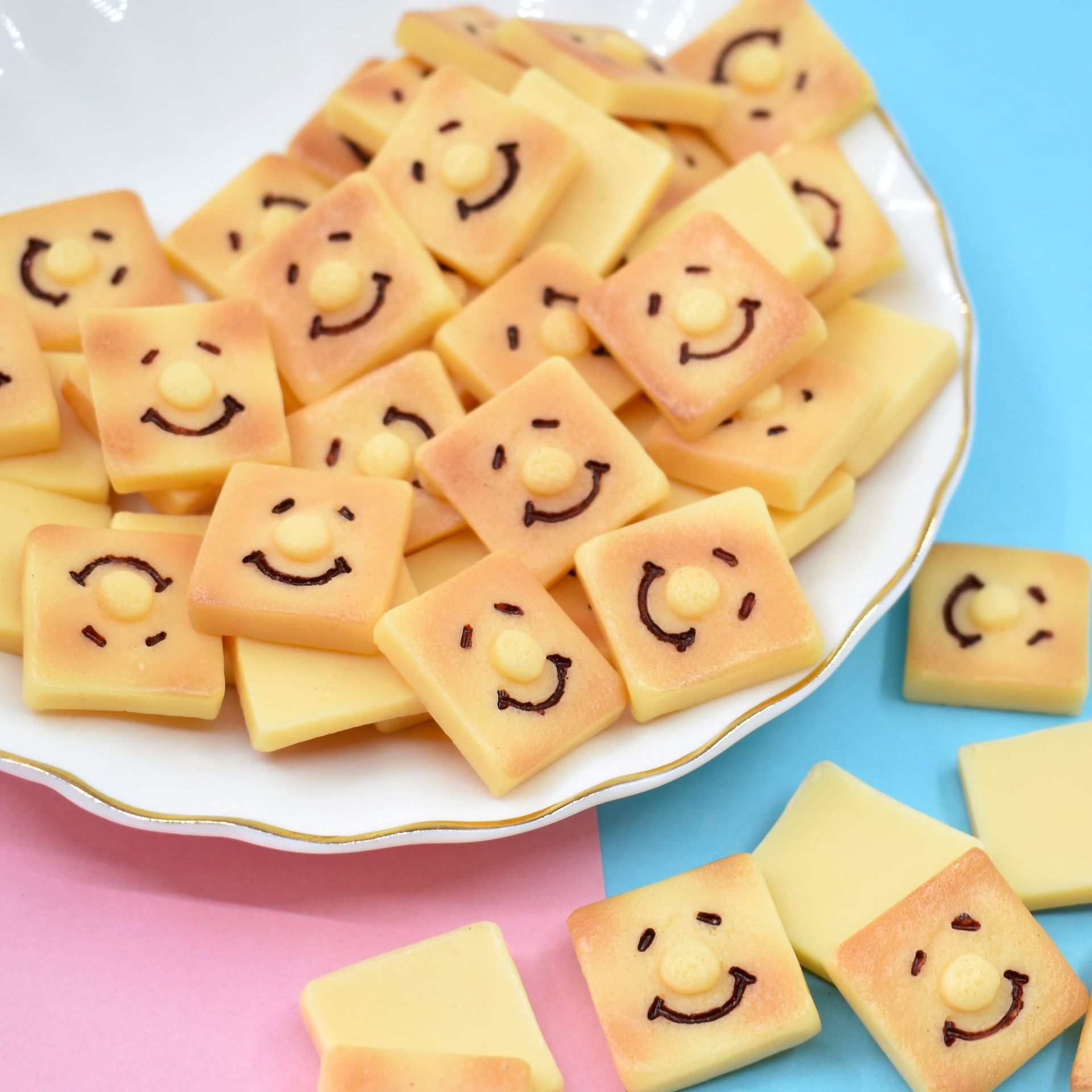 diy手作素材 树脂卡通面包片 食玩过家家玩具散货 冰箱贴材料