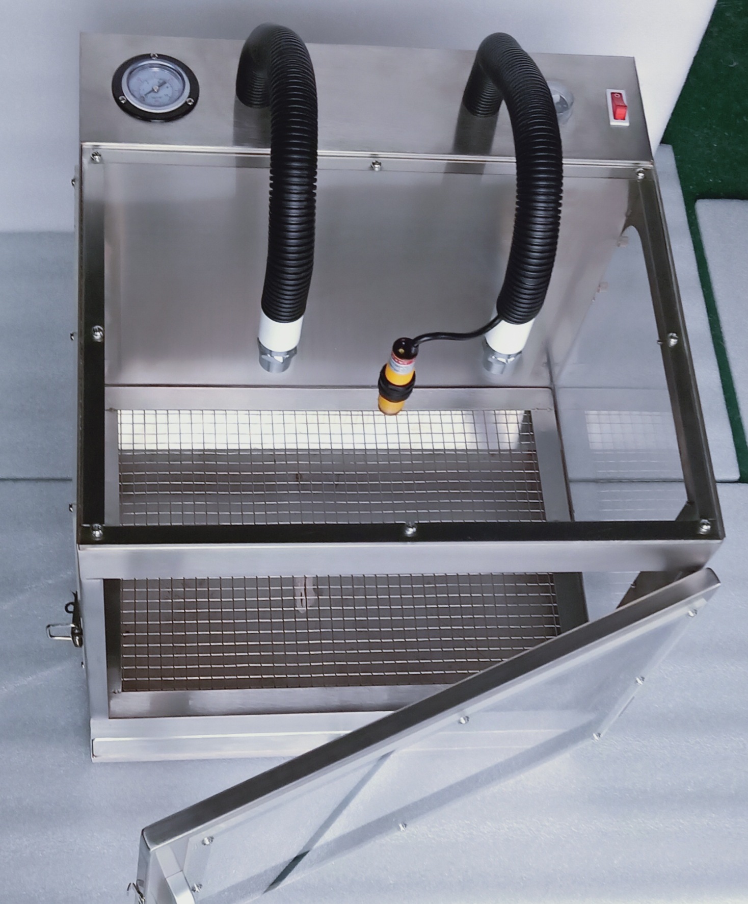 双管静电除尘箱双蛇管除静电风柜