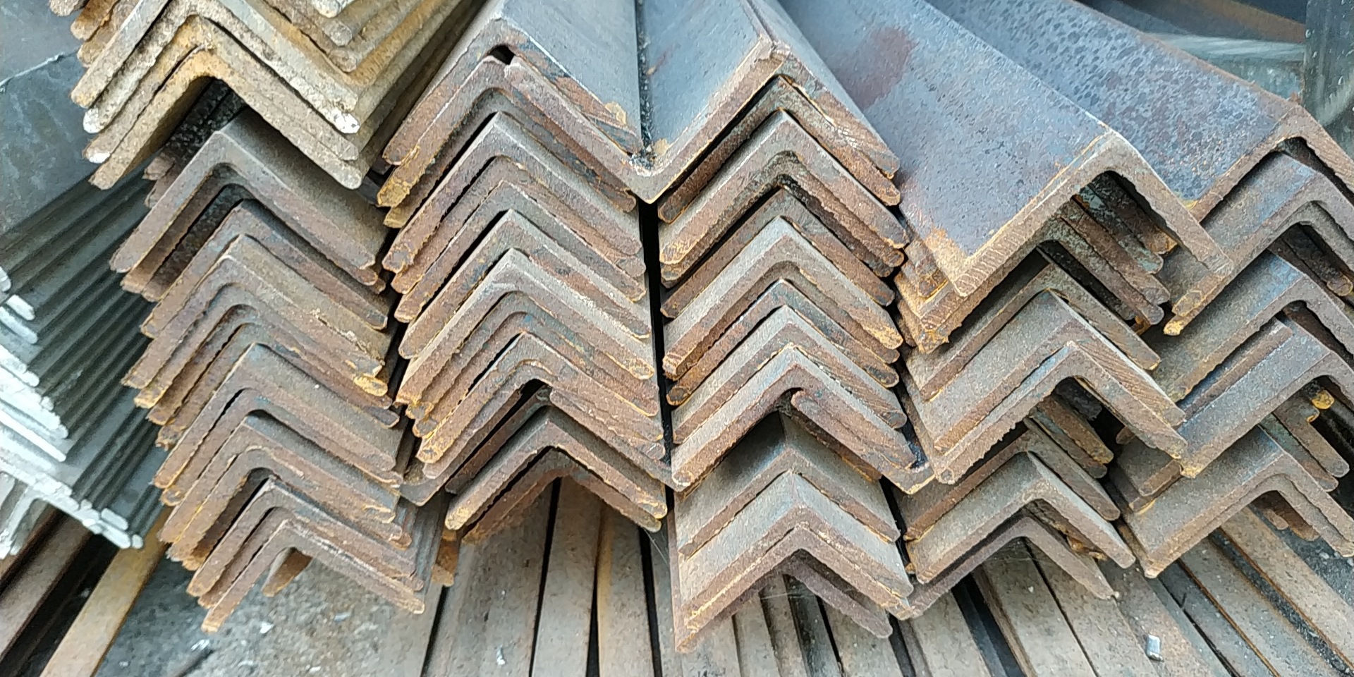 4x4角钢,4x4角铁,等边角铁