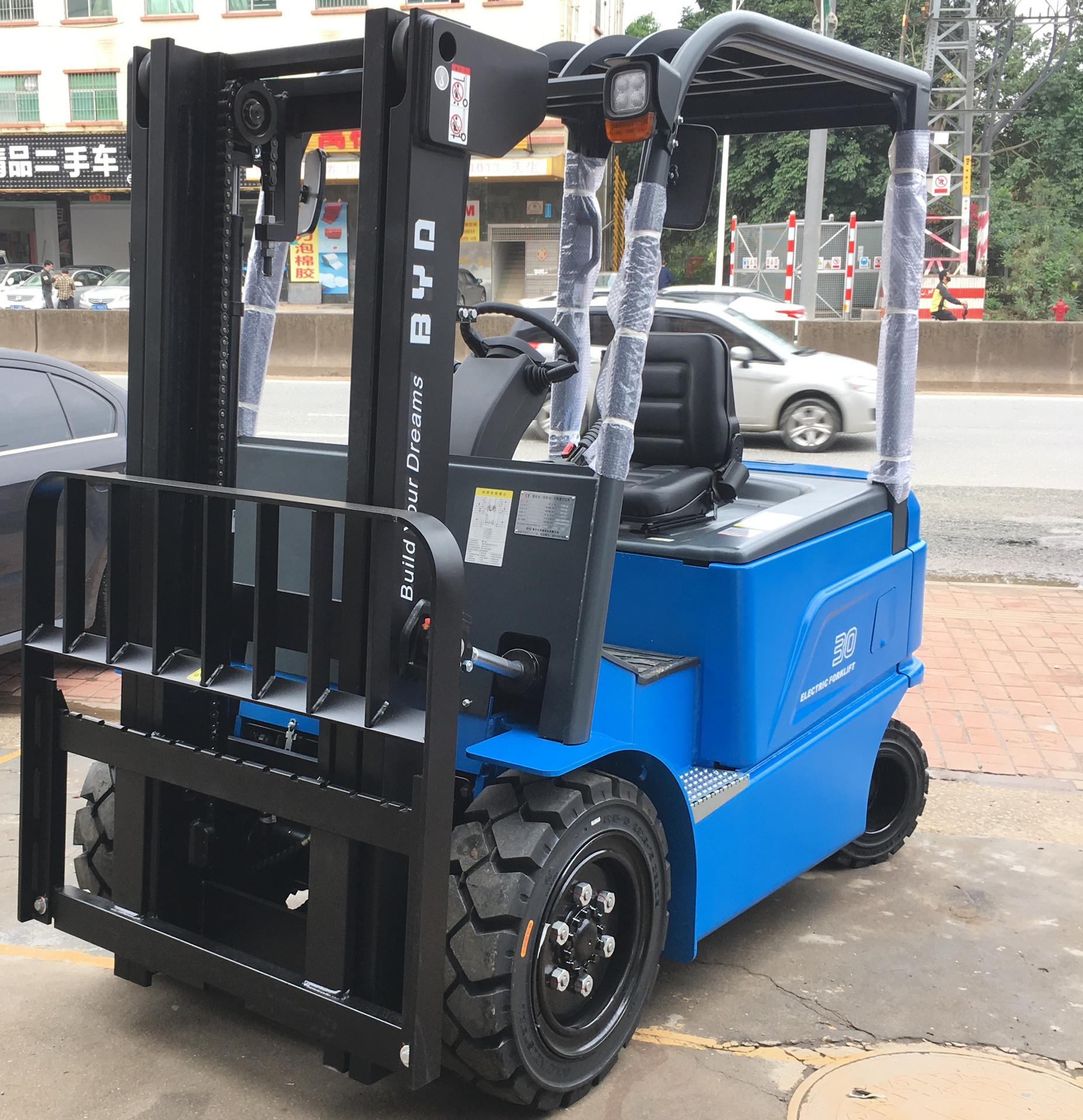 3吨比亚迪锂电池叉车 环保节能静音快速充电随充随用锂电池叉车定