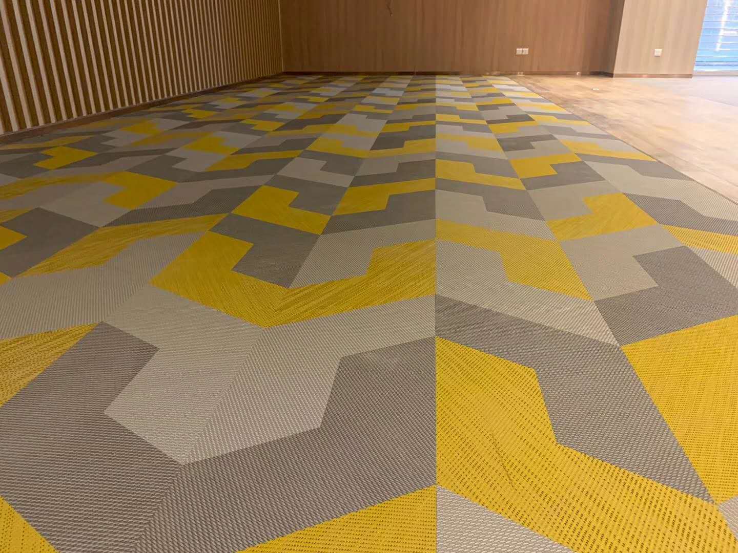 高档办公室pvc编织纹地板耐磨防潮健身房会所乙烯基编织艺术地毯