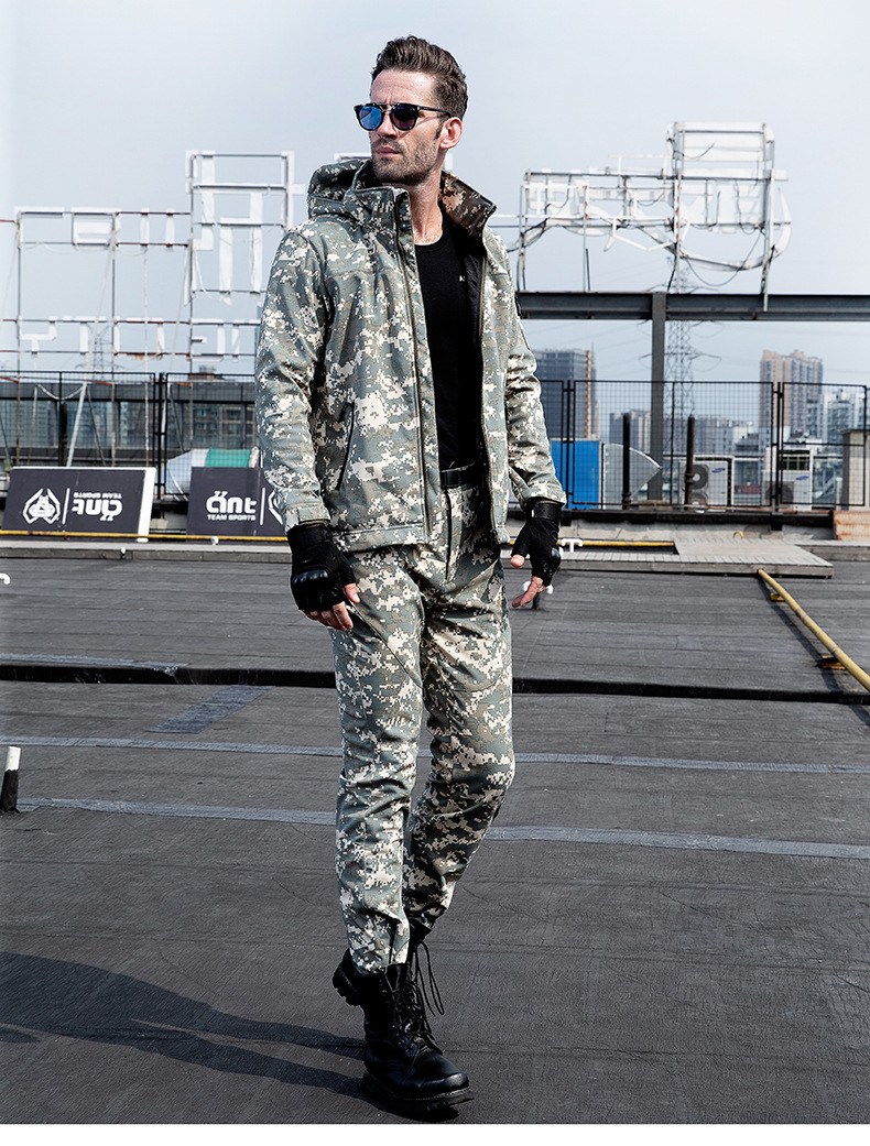 户外软壳衣男防风春秋冲锋衣加绒加厚军装保暖迷彩特种兵战术外套