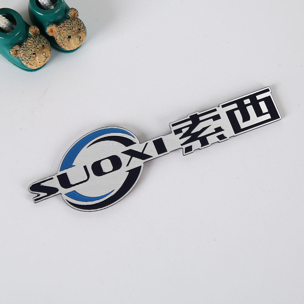 厂家定做冲压丝印高光铝牌 电镀门窗家具箱包金属标牌定制logo