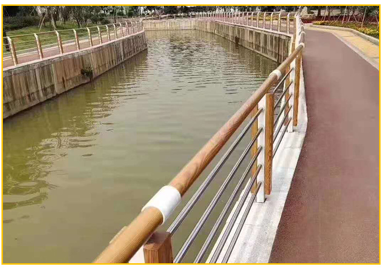 厂家定制 河道护栏建筑工程用栏杆 不锈钢复合管河道防护栏