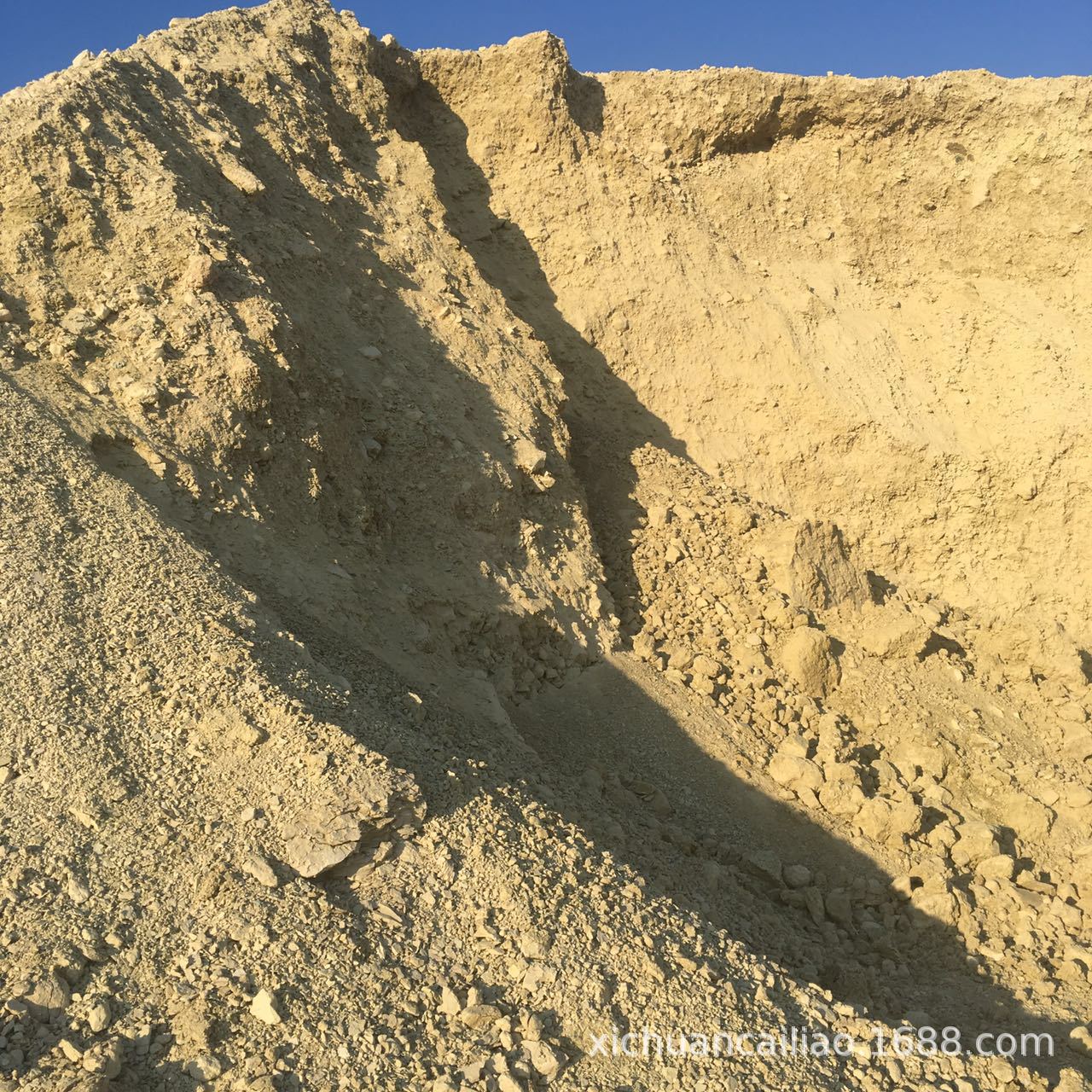 厂家批发打桩膨润土 钻井级膨润土 泥浆膨润土