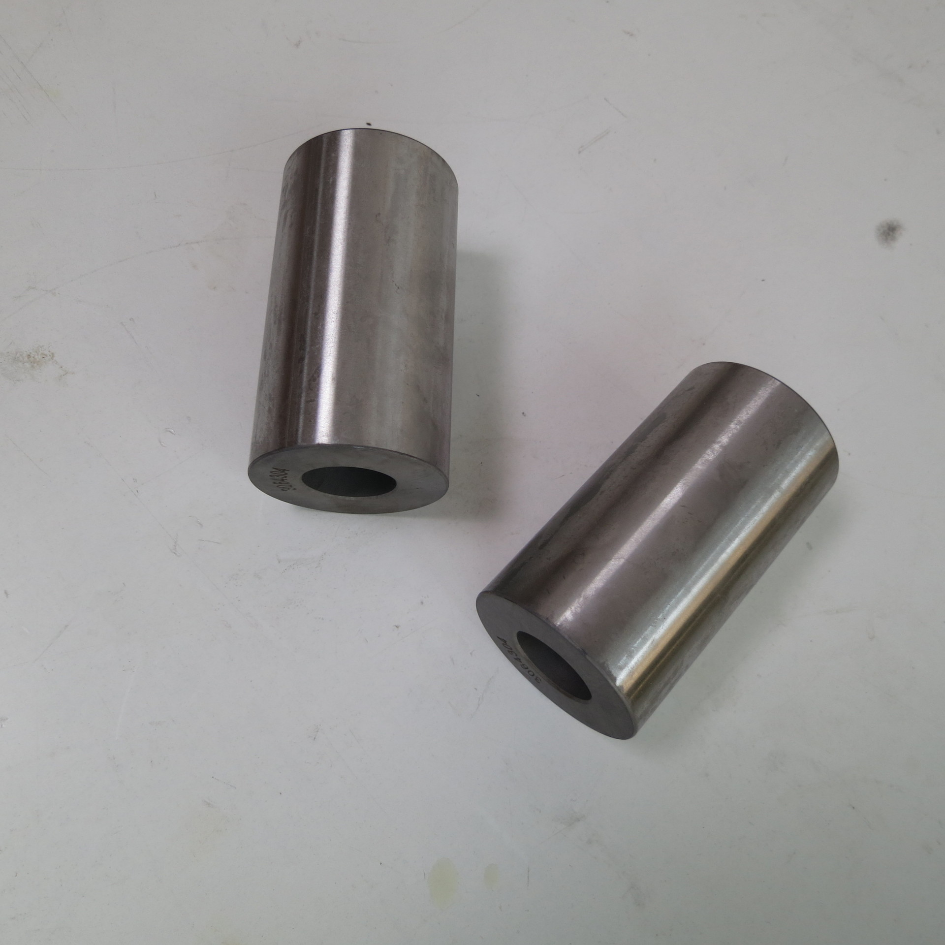 适用于康明斯发动机配件n14活塞销3064304