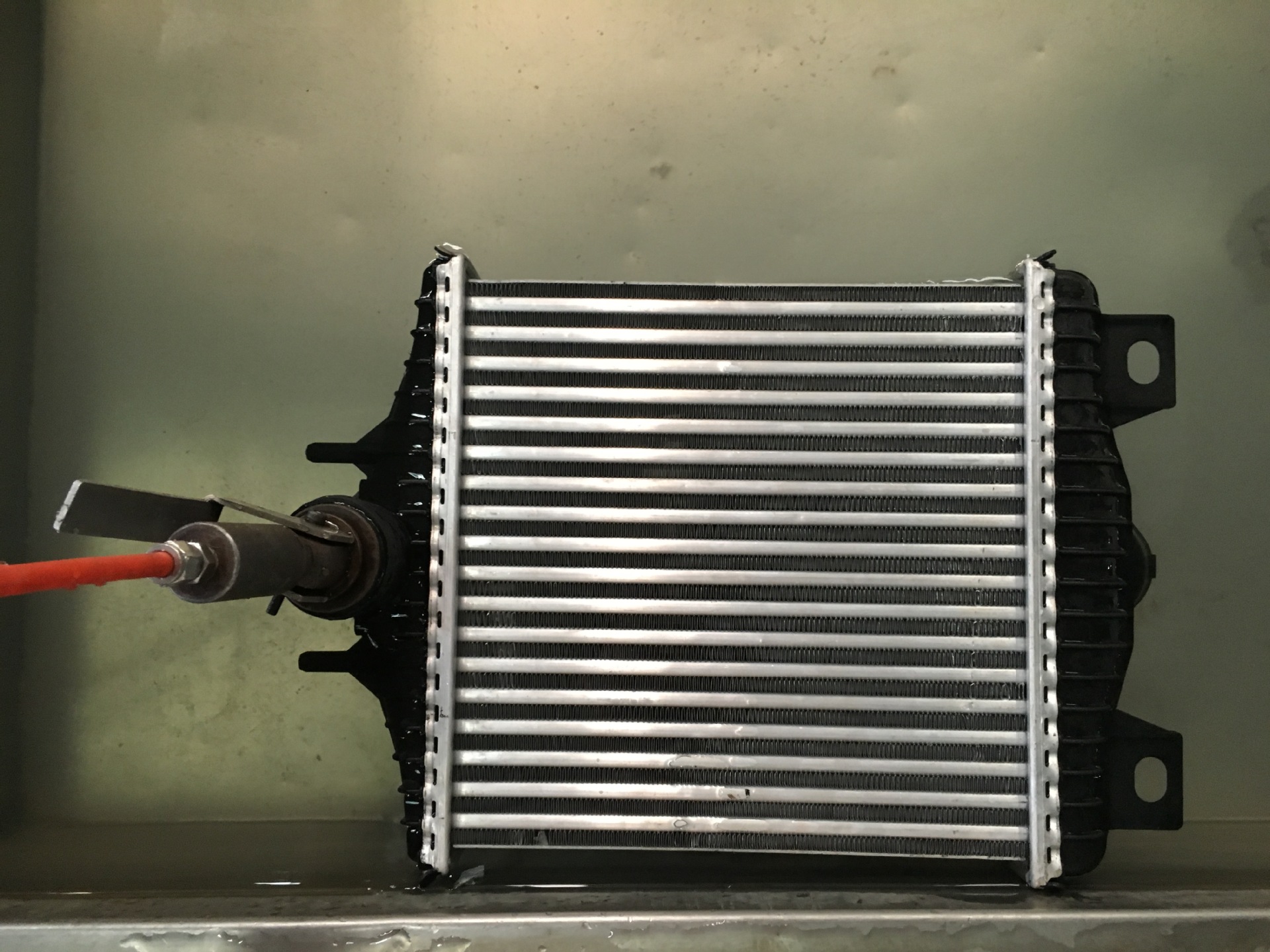 适用于路虎揽胜汽车 钎焊式中冷器 (代码:dl-e357)